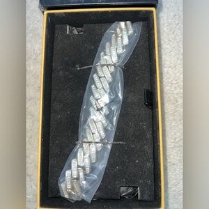 Shop Gld 18“ 19mm Prong Gold